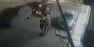 هزار كاد ينتهي بكارثة، ضبط 6 عاطلين بعد إلقاء زجاجة مشتعلة أسفل سيارة بالإسكندرية
