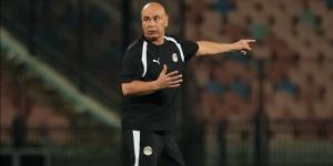 نجم الأهلي السابق منتقدا حسام حسن: بيكسب عداوات اللاعبين